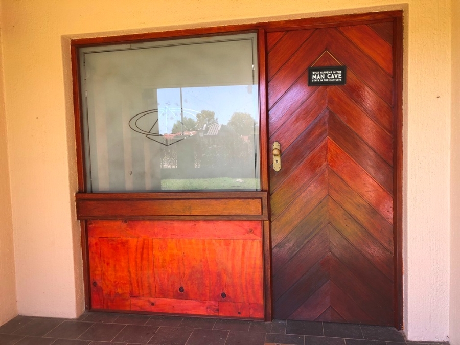 3 Bedroom Property for Sale in Grimbeeck Park North West